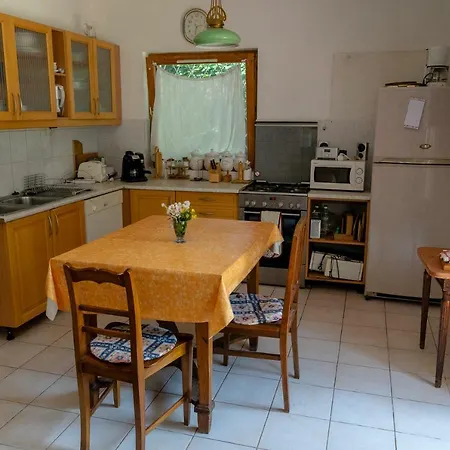 Family Lake House With Big Garden And Garden Place Nyaraló *