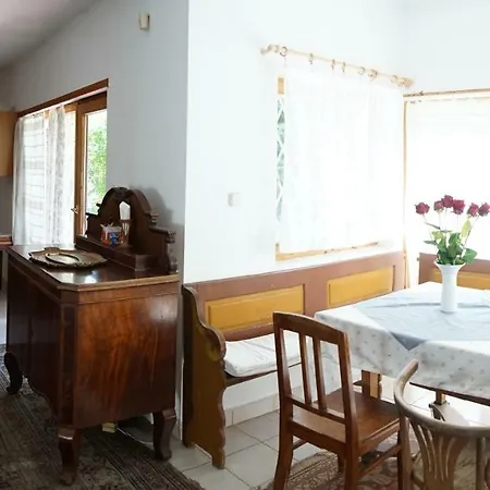 Family Lake House With Big Garden And Garden Place Nyaraló